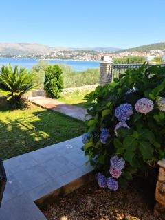 Apartmani Ivana - Okrug Gornji - 0