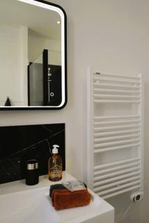 Cloître de la Barge - L'Elégant - 2min Centre Ville & Cathédrale - 2 Chambres - Amiens - 2