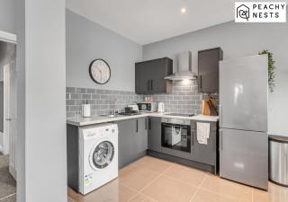 Stylish 2 Bed, 2 Bath Apartment with Free Parking - Norwich - 4
