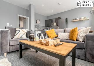 Stylish 2 Bed, 2 Bath Apartment with Free Parking - Norwich - 2