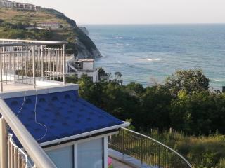 Rose Apartment on the Beach - 9