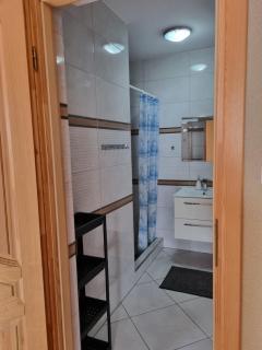 Pokoje I Apartamenty - Mrzeżyno - 2