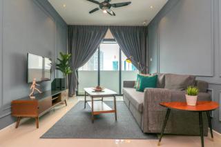 Suasana Suite by RR JBcity - 3