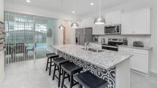 1137 Aloha - Davenport - 3