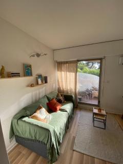 Studio climatisé avec wifi au calme sur le port. - Hyères - 3