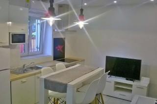 Apartments near beach Trstenik with secure parking - 1
