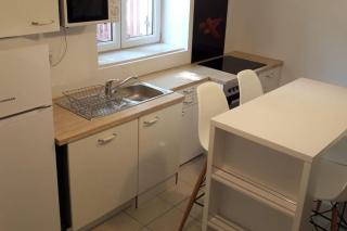 Apartments near beach Trstenik with secure parking - Split - 2