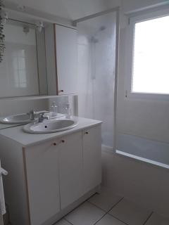 Appartement au RDC avec jardin clos, au calme. - Saint-Aubin-du-Cormier - 3