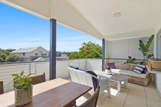 Beach Retreat Casuarina Near Osteria Weddings - 5