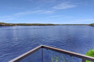 Iconic Glass Mansion - Huge Views - Best Location - Osage Beach - 2