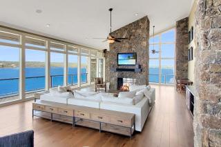 Iconic Glass Mansion - Huge Views - Best Location - Osage Beach - 6