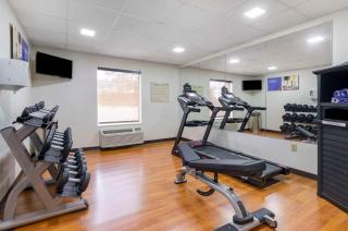 Comfort Inn & Suites Christiansburg I-81 - Christiansburg - 2