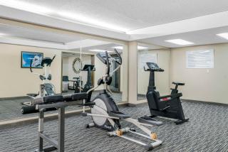 Quality Inn & Suites Banquet Center - Livonia - 2