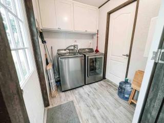Logan Landing - Texanna - 5