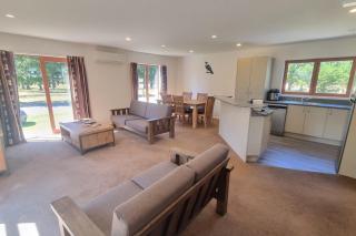 Sherwood Ranch Cottages - 403 Woodbank Road - Hanmer Springs - 9