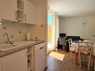 Appartement T3 mezzanine avec terrasse, parking privé, à 400m de la plage - Cap d'Agde - FR-1-249-399 - 8