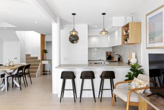 River Panorama, Pool & Modern Elegance - Noosaville - 5