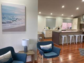Lakeside Living - Eden - 1