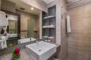 The Wujil Resort & Conventions - Ungaran - 4