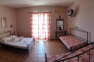 Hotel Takis - Áyios Yeóryios - 4