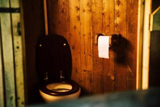 Fountain Violet Farm Canvas Hideaway en-suite shower - 2