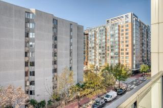 Mount Vernon 1BR w Gym Pool WD nr Metro WDC-382 - 7