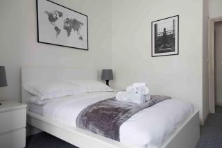 Stunning 2 bed apartment with sea views, Penzance - 6