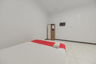 RedDoorz Syariah near Ramayana Mall Tarakan - Tarakan - 6