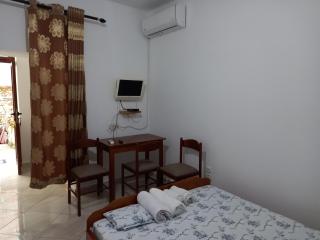 Isufi Guest Houses - Sarandë - 5