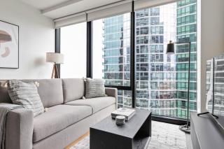 South Loop Studio w pool bbq gym nr Grant Park CHI-774 - 0