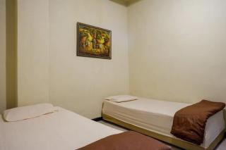 Cakra Homestay Solo Mitra RedDoorz - Solo - 9