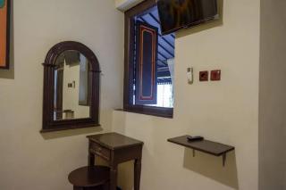 Cakra Homestay Solo Mitra RedDoorz - Solo - 7