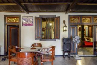 Cakra Homestay Solo Mitra RedDoorz - Solo - 3