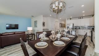 1638 Moon Valley - Davenport - 1