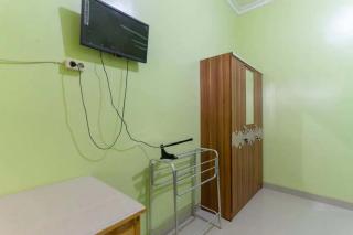 Kostawira Syariah Bintaro Mitra RedDoorz - Mencil - 2