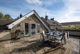 Roundhill Coach House - - 6