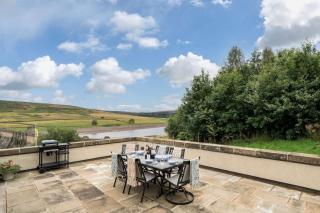 Roundhill Coach House - - 3