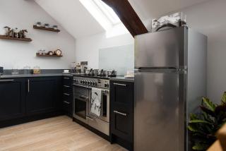 Roundhill Coach House - - 1