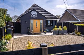 At Last by Big Skies Cottages - West Beckham - 9