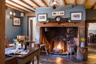 The White Hart, South Harting - 6