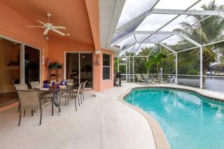 Villa Maxos - Boaters dream 4br/3 bath pool / spa - Cape Coral - 8