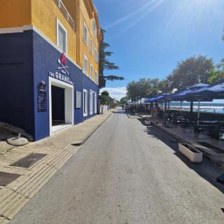GRAND - Beachfront Rooms & Apartments - Selce - 3