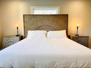 Riverside House - Asheville - 3