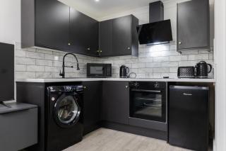 Chic Urban 2 Bedroom Apartments - 6