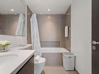 Wonderful 2BR With Balcony - Dubai creek Harbour - 9