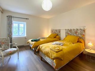 Grande maison rénovée avec jardin, proche de la basilique de Brioude, idéale pour randonnées et sports nautiques - FR-1-582-55 - 6