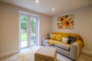 Primrose Cottage, Leiston, near Sizewell, Thorpeness and Aldeburgh - Managed by Aldeburgh Coastal Cottages - 1