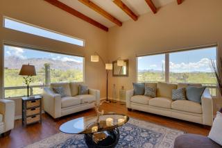 Updated Tucson Home with Panoramic Mtn Views and Pool! - Tucson - 2