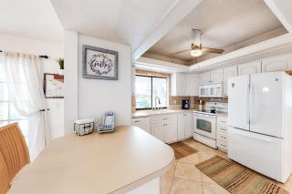 Creating Memories by the Canal - Cape Coral - 4