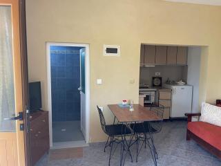 Elias Guest House - Sarandë - 9